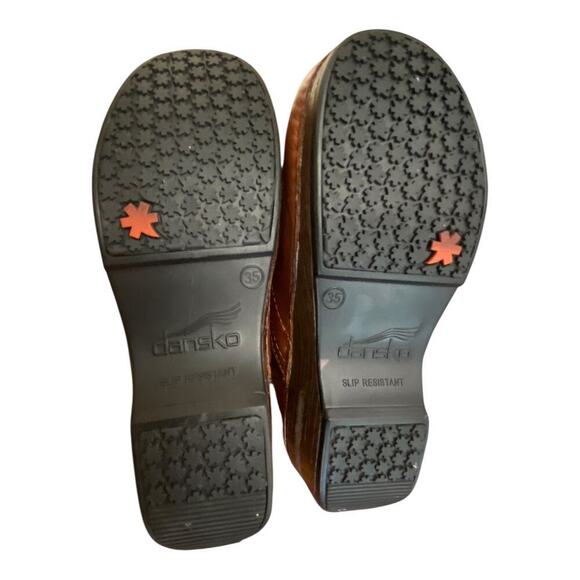 Dansko XP Slip Resistant Clog Nurse Shoes Womens Size EUR 35 US 5 Brown Slip Ons - Picture 9 of 16